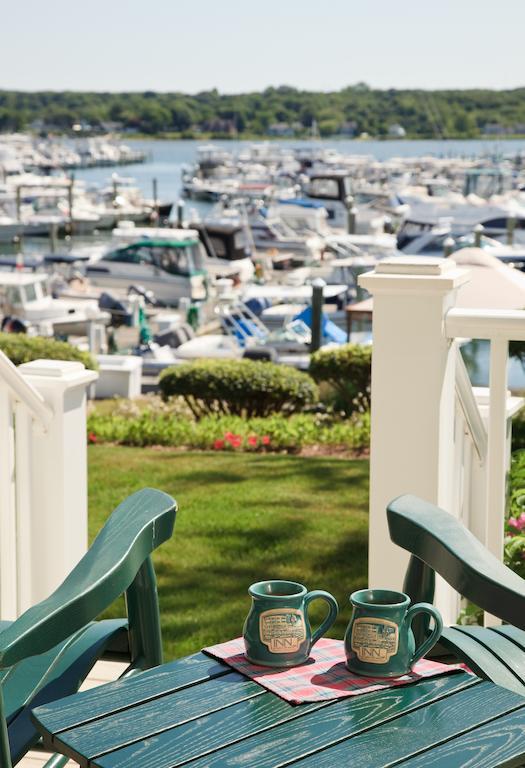 Inn At Harbor Hill Marina Niantic Oda fotoğraf