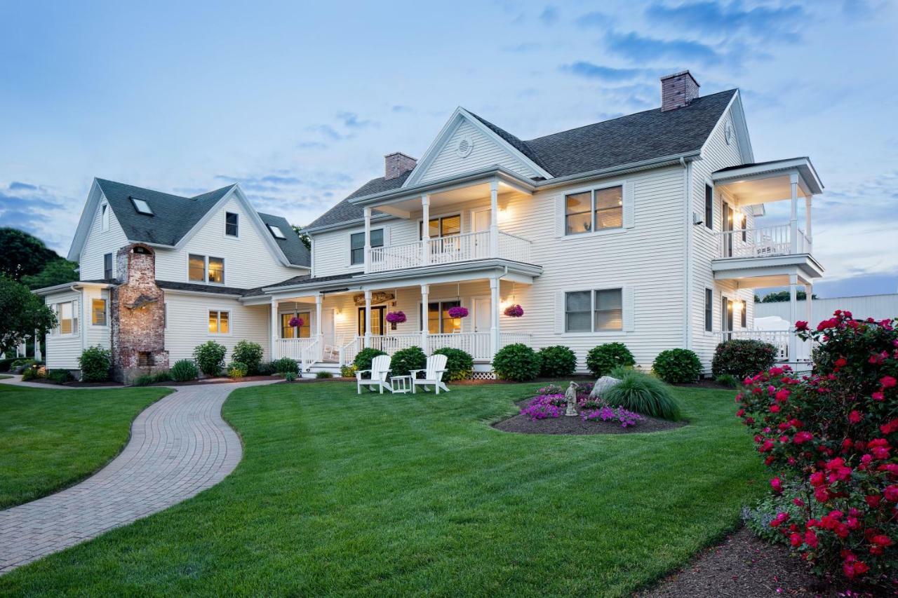 Inn At Harbor Hill Marina Niantic Dış mekan fotoğraf